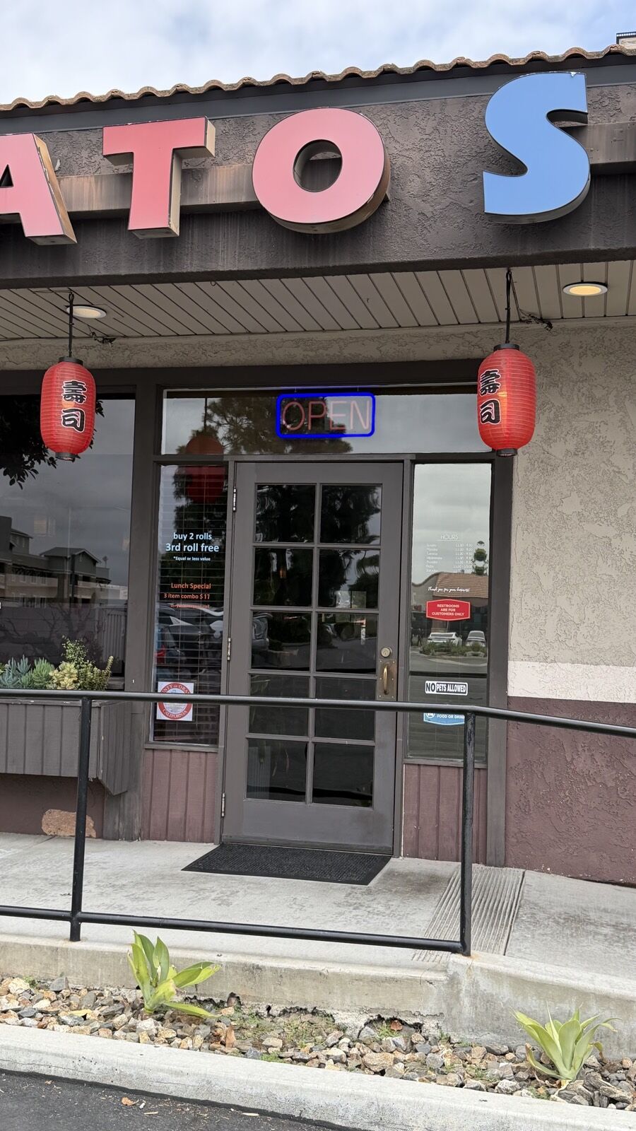 Sushi at Minato Sushi